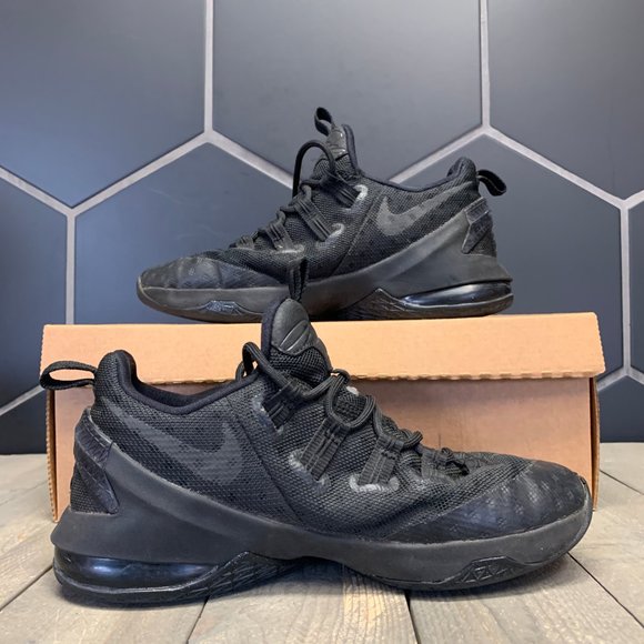 ~Used W/O Box! Nike Lebron 13 Low Triple Black Basketball Sneakers Size 6Y - Picture 2 of 6